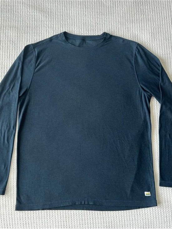 Vuori Other - Vuori Long-Sleeve Crewneck Shirt - Navy Blue